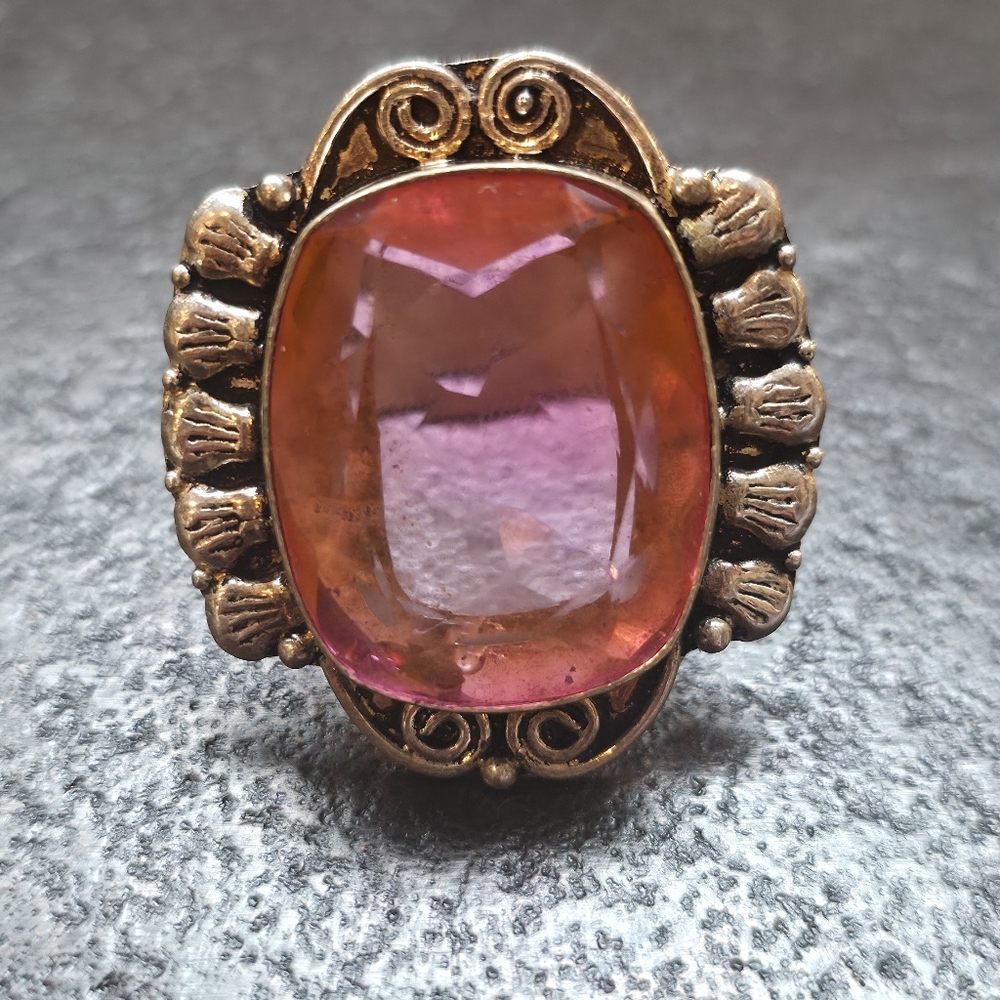 Salmon Glass Scalloped Statement Ring Size 10